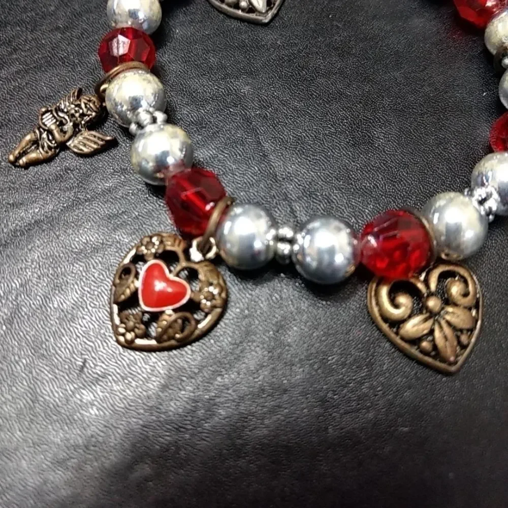 Heart charm bracelet with silver and red beads 6.5